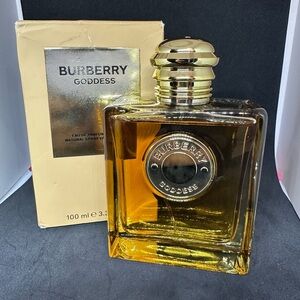👑👑 Burberry Goddess Eau de Parfum Intense 3.4oz. ✨lightly sprayed, with box ✨